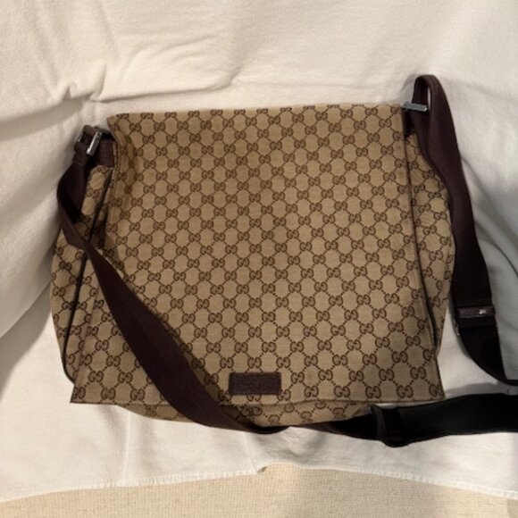 Gucci Messenger Bag - Guaranteed Authentic!!! - Picture 1 of 6